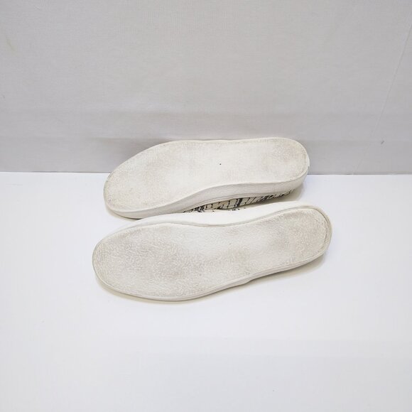 Old Navy Slip-On Sneakers Size 9 V/305979 Black & White Striped Canvas Material - Picture 6 of 7